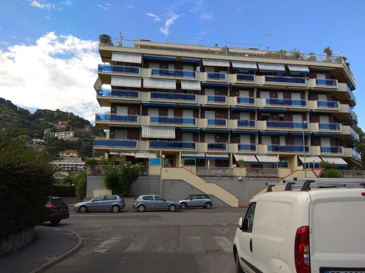 Appartamento Riviera Trilocale Wifi E Parcheggio Privato Ventimiglia Eksteriør billede